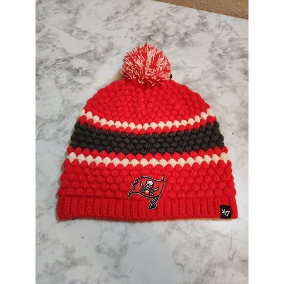 NWT NFL Tampa Bay Buccaneers Women's ‘47 Pom Winter Cap Bucs Beanie Hat Size OS - Picture 1 of 8